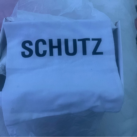 Never wore - Picture 1 of 6